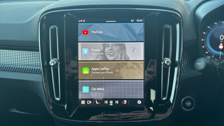 Volvo XC40 2.0 B4P Plus Dark 5dr Auto Petrol Estate